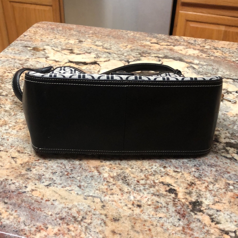 Fossil Signature Canvas Shoulder Bag - image 4